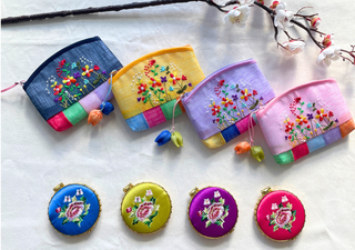 Ensemble Pochette Cosmétique Brodée & Miroir Compact – Accessoires Coréenns