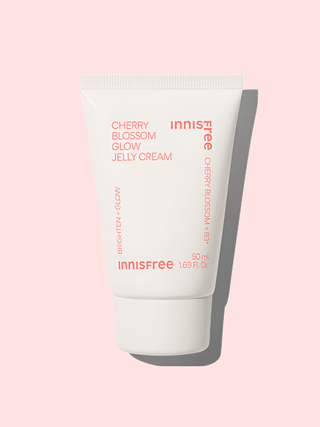 innisfree
Dewy Glow Moisturizer with Cherry Blossom & Niacinamide - La Bouclette