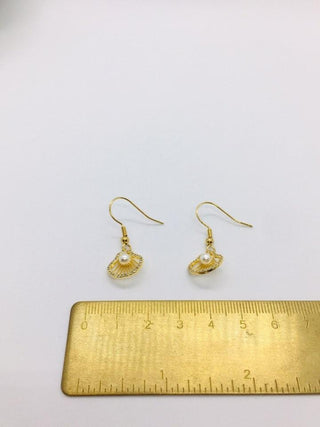 Boucles d'oreilles coquillage et pierre en oxyde de zirconium - La Bouclette